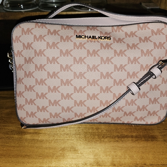 Michael Kors Pink Crossbody Bag - Picture 1 of 4